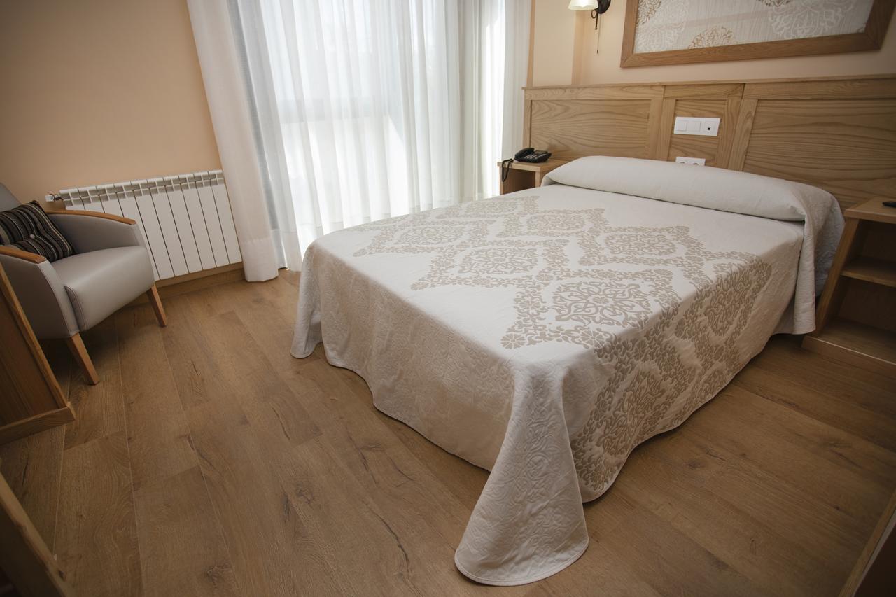 Hotel Novoa Sarria Exteriör bild
