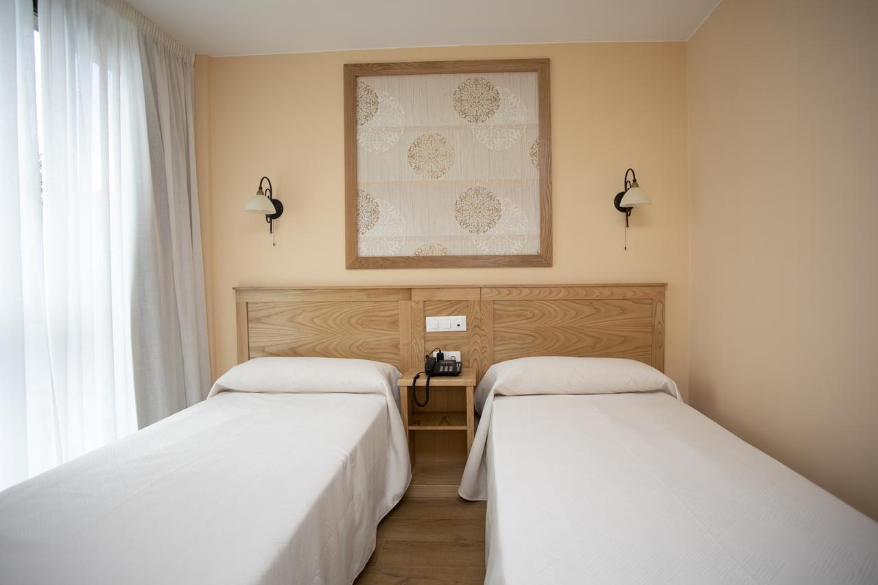 Hotel Novoa Sarria Exteriör bild