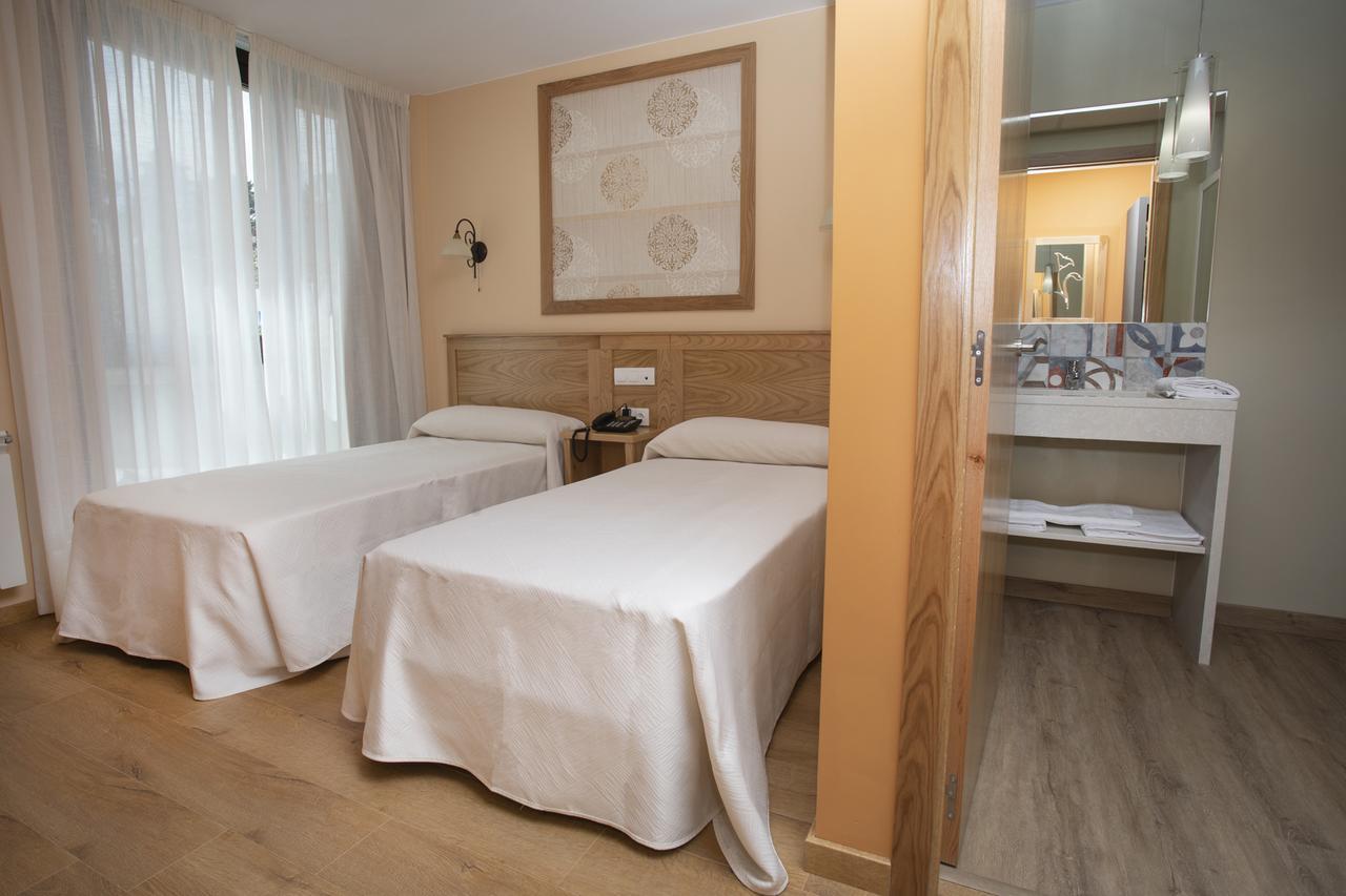 Hotel Novoa Sarria Exteriör bild