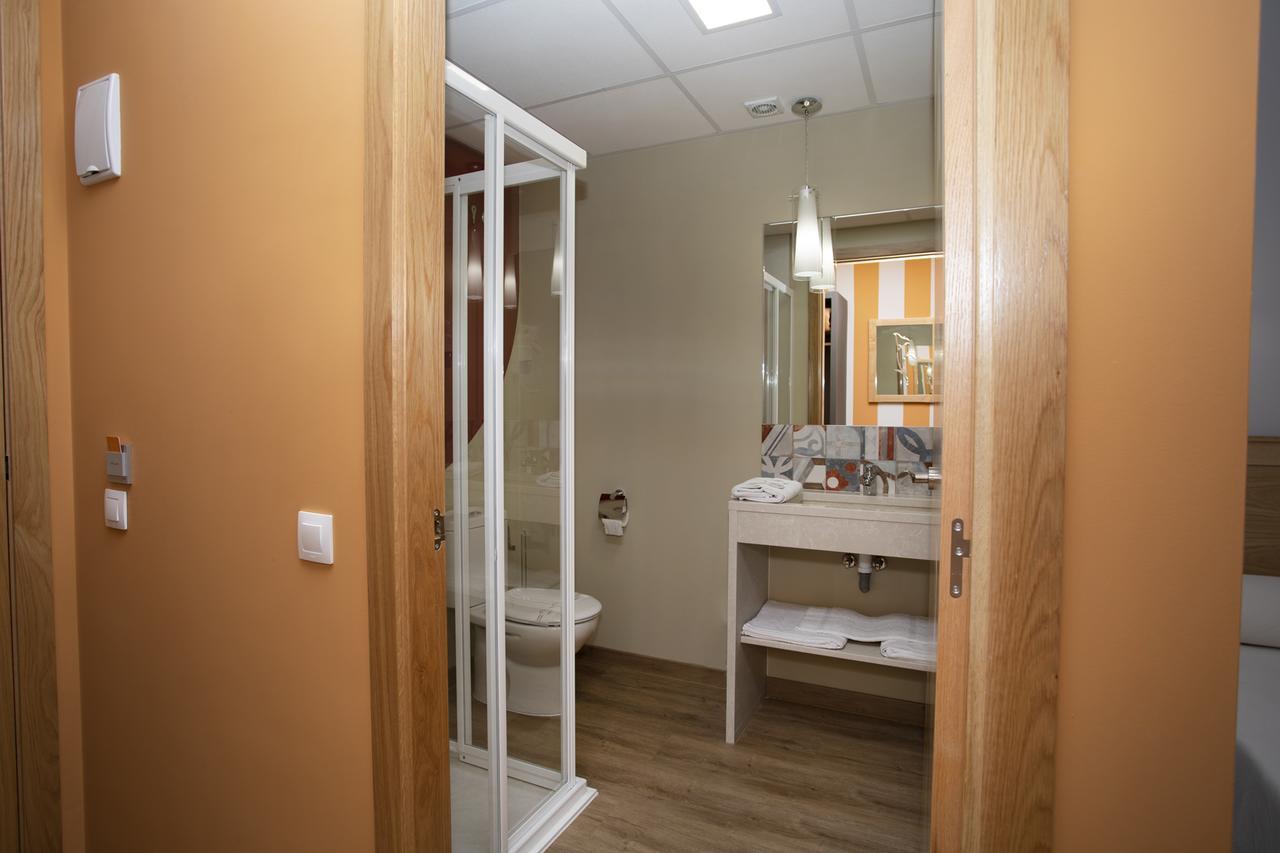 Hotel Novoa Sarria Exteriör bild